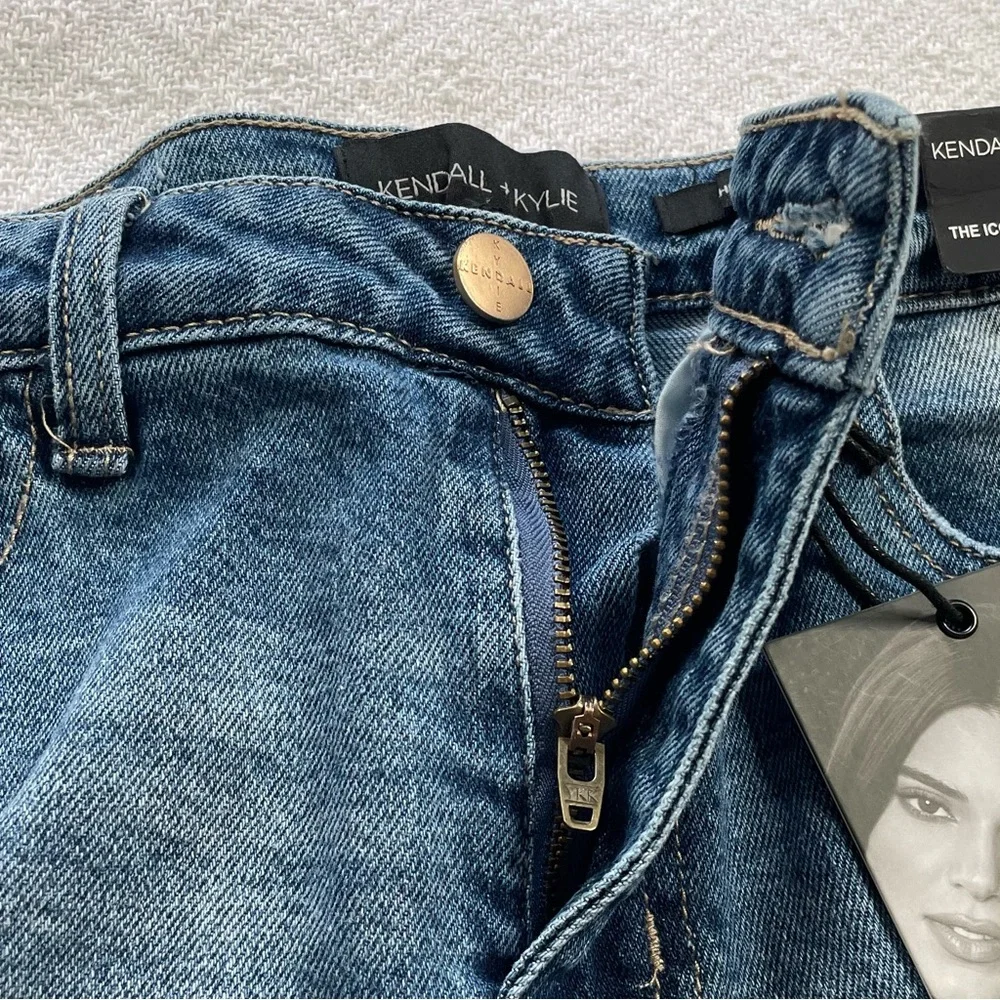 Kendall & Kylie Distressed Blue‎ Jean Shorts ~ Size 9 / 29  ~ Summertime ~ NWT